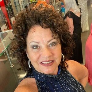 Meet your Posher, Twinka